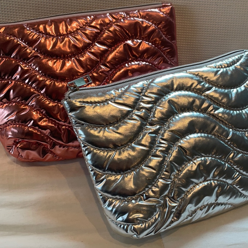 New Silver and Pink Shiny Zippered Cosmetic Makeup Bags Set - Picture 1 of 3